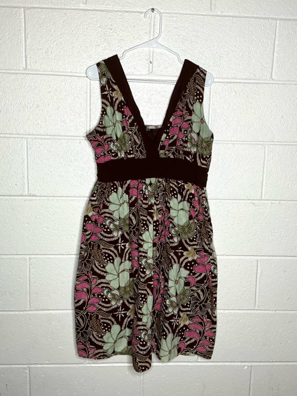 < Y2K 2000’s Magic Floral Pattern Sleeveless Boho Style Dress >